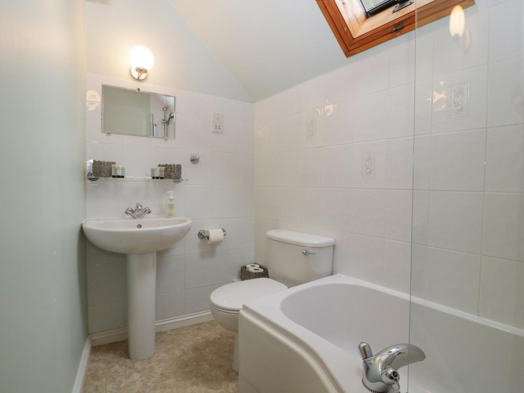 The Coach House Apartment Тьюксбері Екстер'єр фото