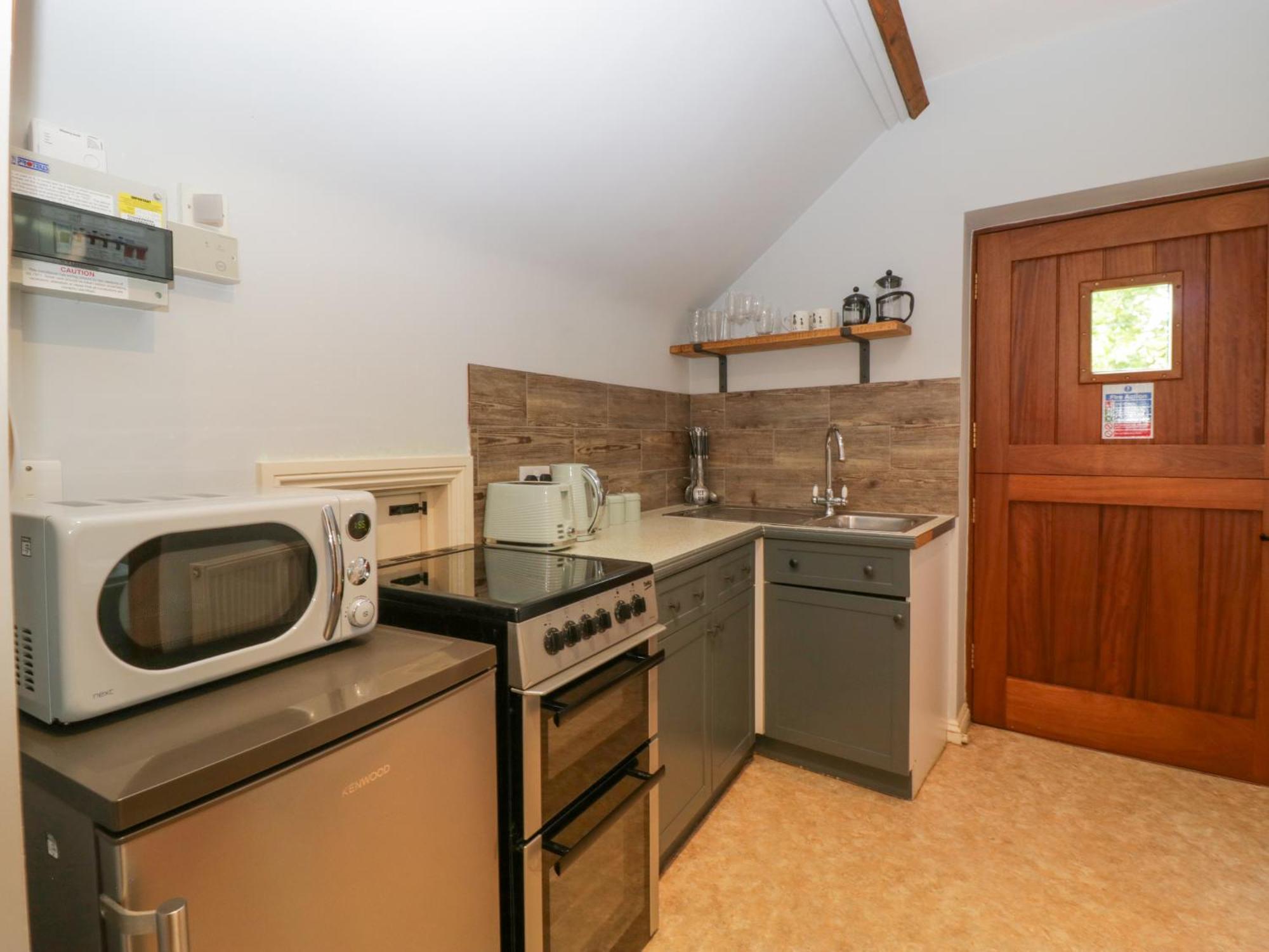 The Coach House Apartment Тьюксбері Екстер'єр фото