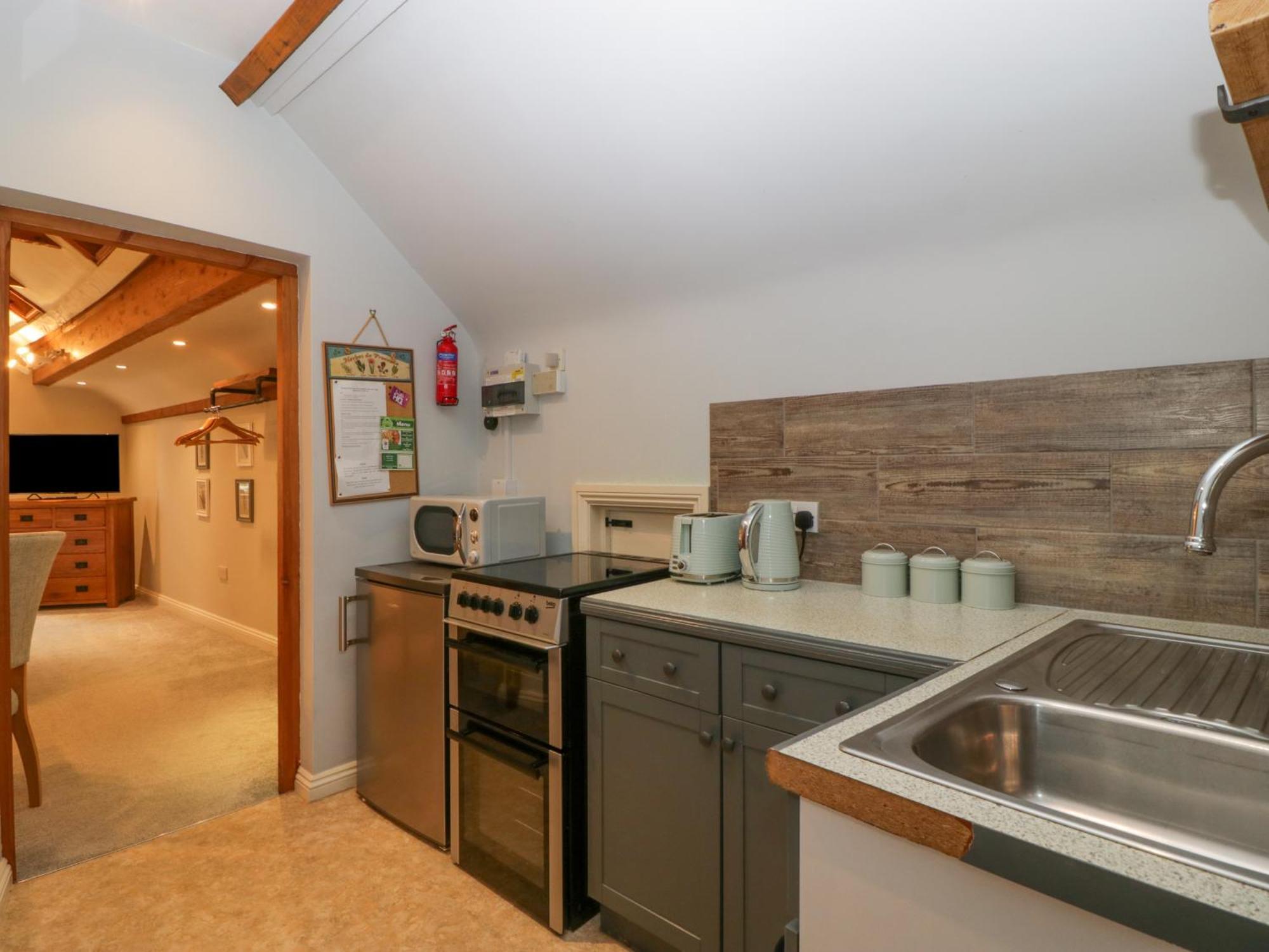 The Coach House Apartment Тьюксбері Екстер'єр фото